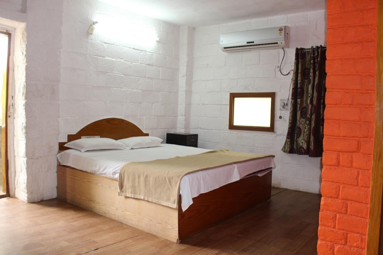 Pride Inn Resort Puttur  Екстер'єр фото
